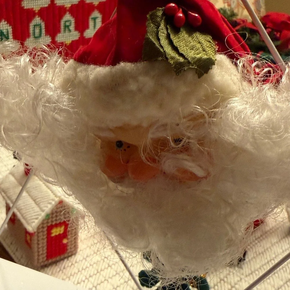 Random pull from available inventory of these Santa Claus Christmas ornaments